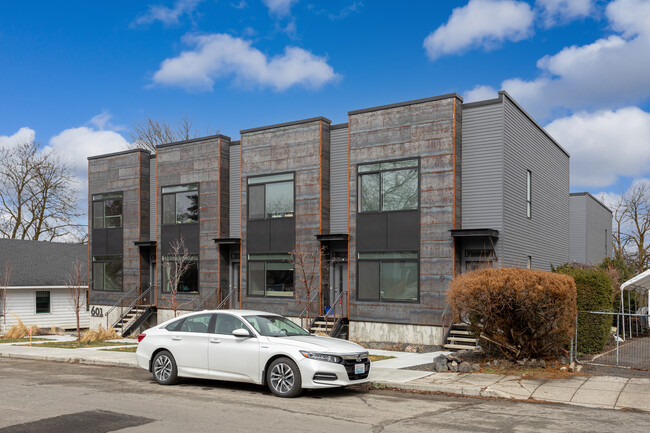 609 E 7th Ave in Spokane, WA - Foto de edificio - Building Photo