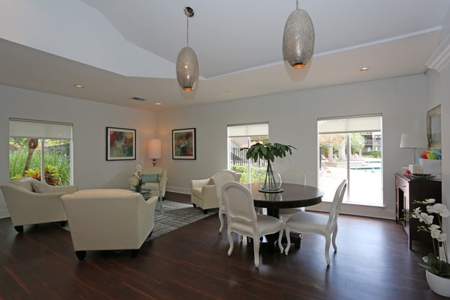 Estates at Countryside in Clearwater, FL - Foto de edificio - Building Photo
