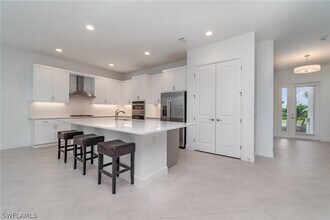 12750 Woodbury Dr in Estero, FL - Building Photo - Building Photo