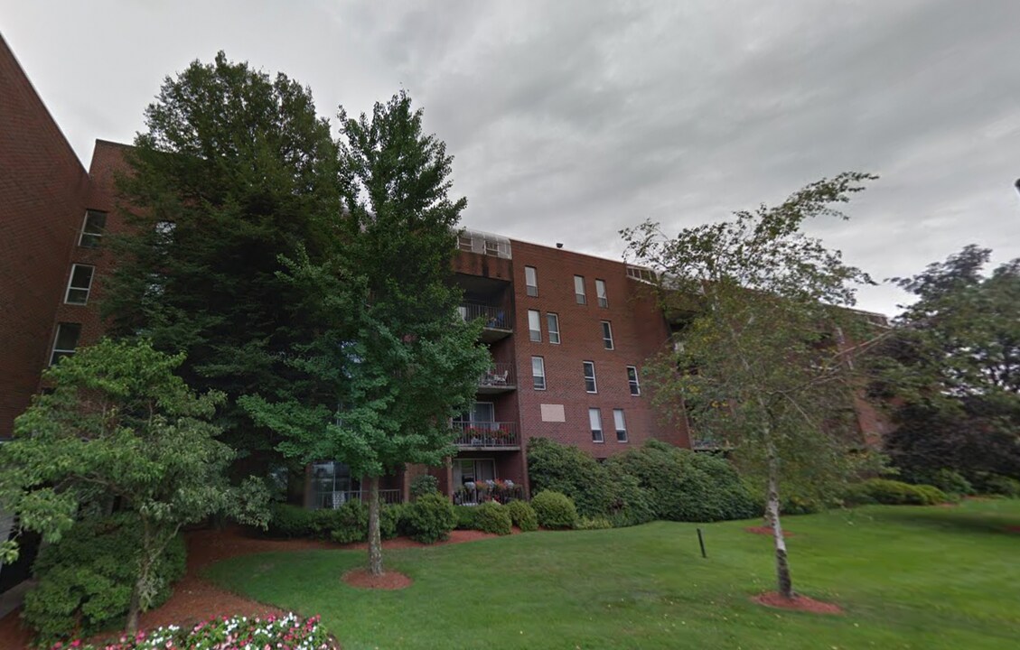 50 Broadlawn Park in Boston College, MA - Building Photo