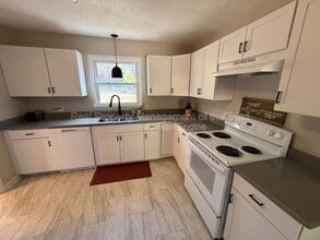 2563 Wood Valley Rd in Winston-Salem, NC - Building Photo - Building Photo