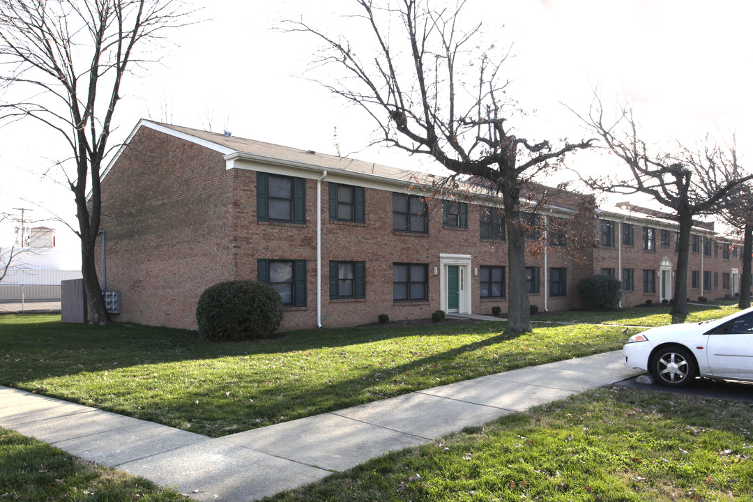 Guardian Court in Louisville, KY - Building Photo