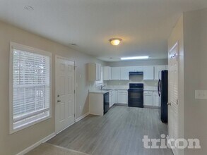 7052 Ravenwood Ln in Stonecrest, GA - Building Photo - Building Photo