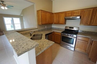 9234 Autumnsong Dr in Houston, TX - Building Photo - Building Photo