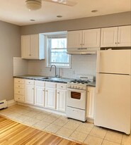 32 Tufts St, Unit 3 in Cambridge, MA - Building Photo