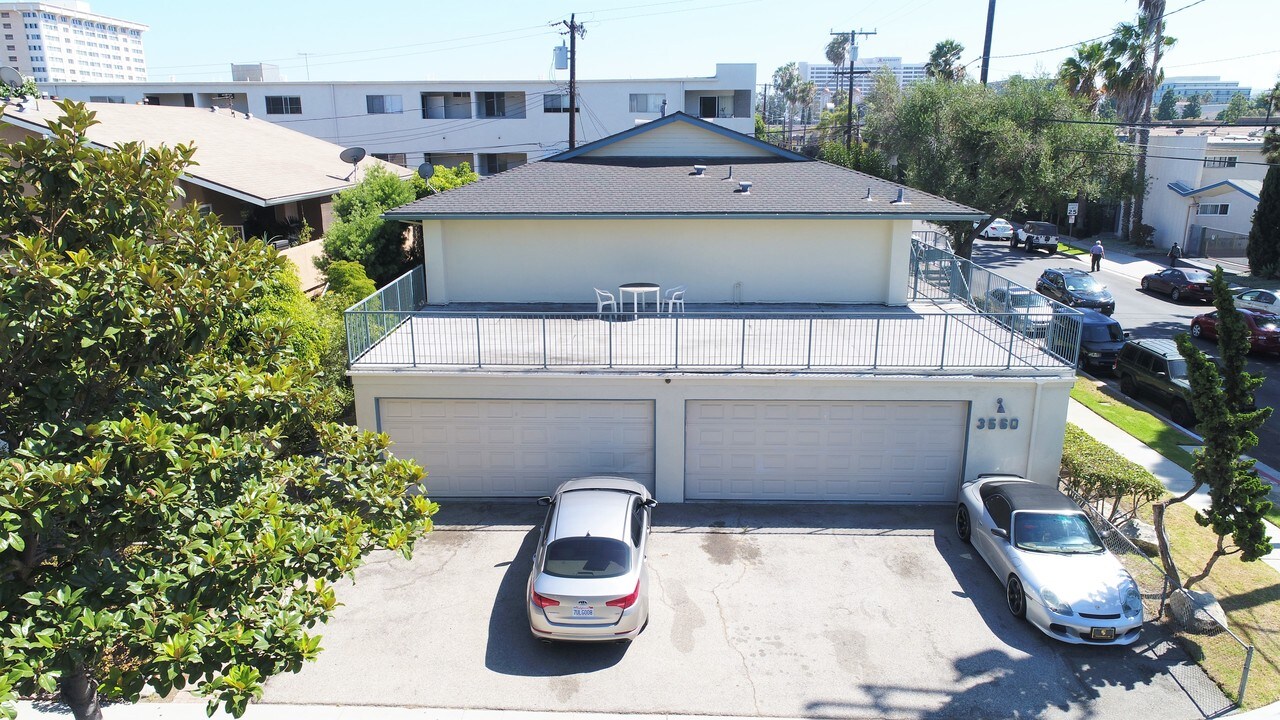 3560 Emerald St in Torrance, CA - Foto de edificio