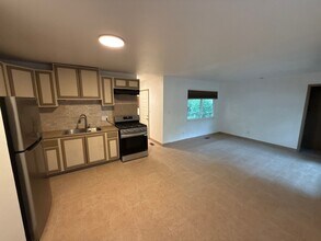 9438 Conried Dr in Indianapolis, IN - Building Photo - Building Photo