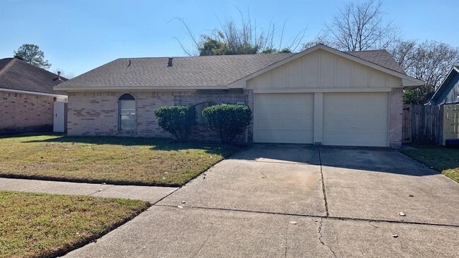 6811 Winding Trace Dr