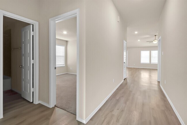 7710 Squall Ln in Mont Belvieu, TX - Building Photo - Building Photo