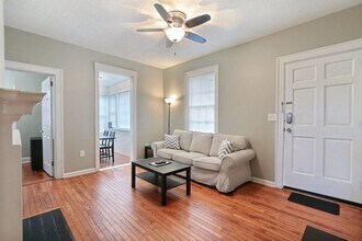 624 E 53rd St in Savannah, GA - Building Photo - Building Photo