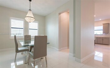 8555 E Baypoint Cir in Parkland, FL - Building Photo - Building Photo