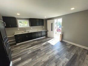 4 Copperfield Ave in Pittsburgh, PA - Building Photo - Building Photo