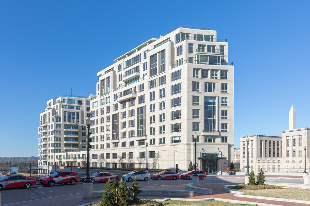 1331 in Washington, DC - Building Photo