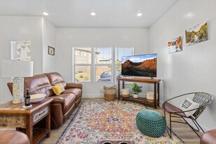 350 W Old Hwy, Unit SI ID1389632P in Ivins, UT - Building Photo