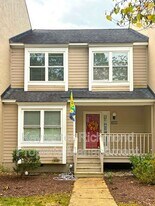 10007 Bellona Ct in Richmond, VA - Building Photo