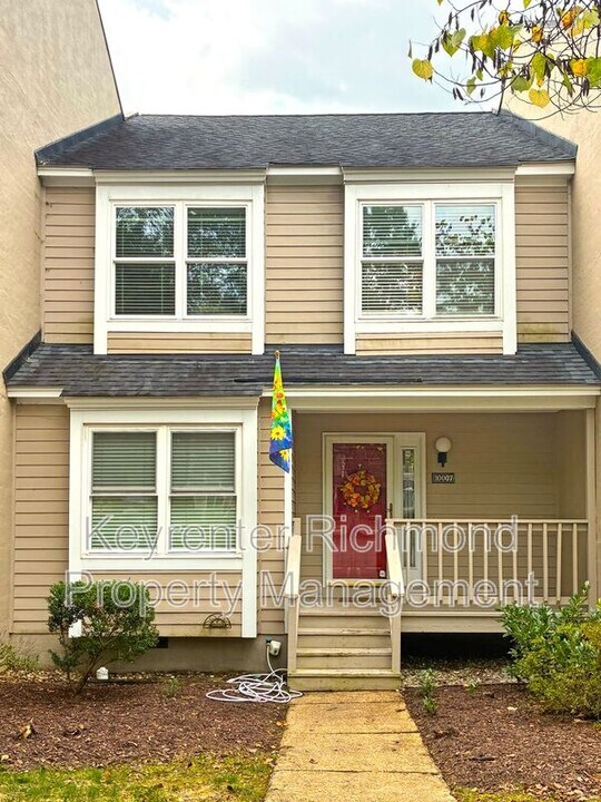 10007 Bellona Ct in Richmond, VA - Foto de edificio