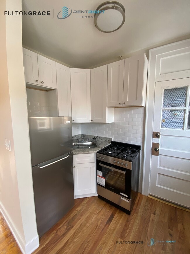 property at 1700-1710 W Albion Ave