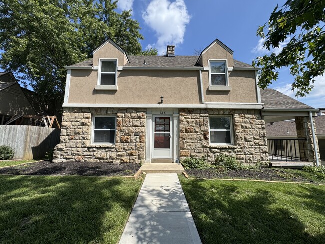 property at 738 E Meyer Blvd