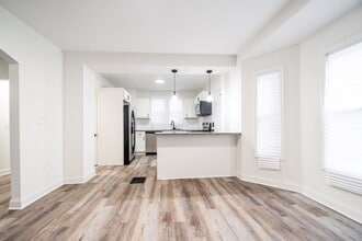 210 Brehl Ave in Columbus, OH - Building Photo - Building Photo