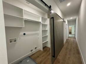 2209 Staples St in Houston, TX - Building Photo - Building Photo