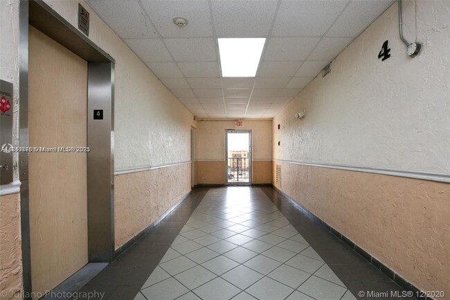 5775 W 20th Ave in Hialeah, FL - Building Photo - Building Photo