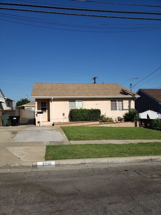 3bed / 2 bath House for Rent in Monterey Park! in Monterey Park, CA - Building Photo