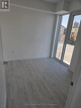 412 Silver Maple Rd in Oakville, ON - Building Photo - Building Photo