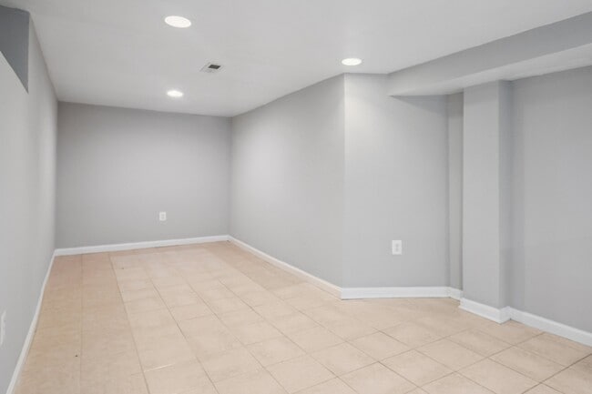 608 Opus Ave in Capitol Heights, MD - Building Photo - Building Photo
