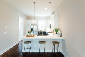 504 Vernon Cir, Unit 504 in Nashville, TN - Building Photo - Building Photo