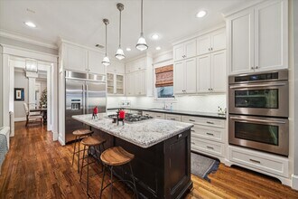 1030 Waverly St in Houston, TX - Building Photo - Building Photo