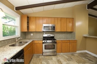 1227 Wood Ave, Unit J00W in Deerfield, IL - Building Photo - Building Photo