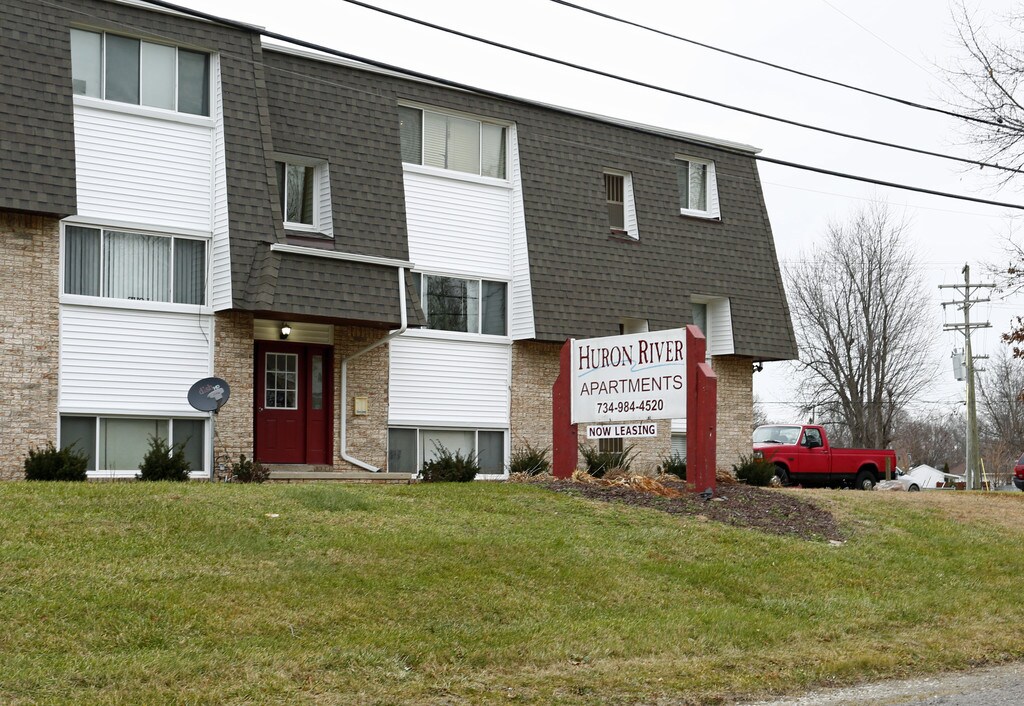 Huron River Rockwood Apartments Rockwood, MI Apartments For Rent