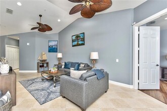 4695 Hawks Nest Way, Unit H202 in Naples, FL - Building Photo - Building Photo