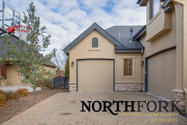 1566 W Whiff Dr in Eagle, ID - Building Photo - Building Photo