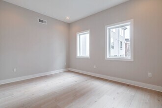 312 Potts St in Philadelphia, PA - Building Photo - Building Photo