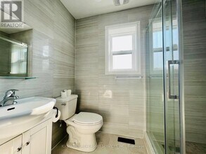 1342 Weston Rd in Toronto, ON - Building Photo - Building Photo