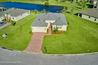 5940 Manzanita Way in Vero Beach, FL - Building Photo - Building Photo