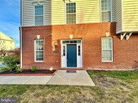 43213 Whelplehill Terrace in Ashburn, VA - Foto de edificio - Building Photo