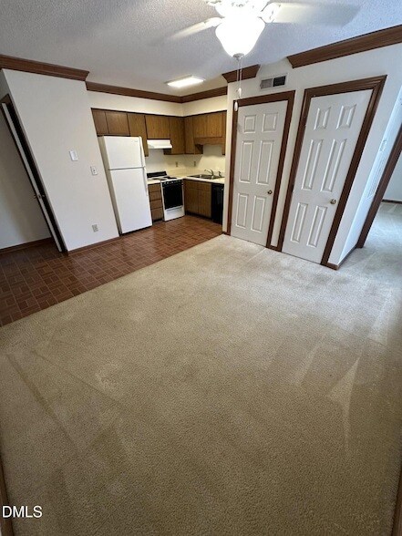 3504 Ivy Commons Dr, Unit 301 in Raleigh, NC - Building Photo - Building Photo