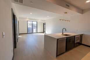 395 Alewife Brook Pky, Unit 2H Apartamentos