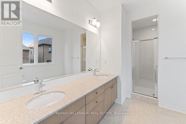 17 Aster Woods Dr in Caledon, ON - Building Photo - Building Photo