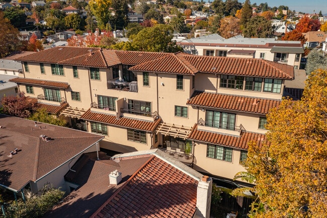 436 Laurel St in San Carlos, CA - Building Photo - Building Photo