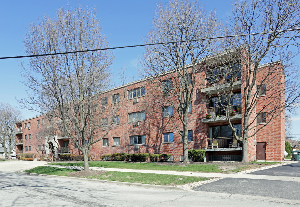 Stonegate Terrace in Elmhurst, IL - Foto de edificio