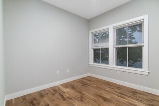 477 Meridian St, Unit #3 in Boston, MA - Building Photo - Building Photo