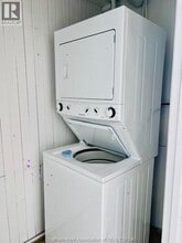 58 1/2 Fourth STREET in Chatham, ON - Building Photo - Building Photo