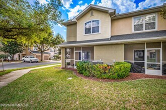 3750 Silver Bluff Blvd in Orange Park, FL - Building Photo - Building Photo