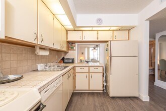 896 N Federal Hwy-Unit -527 in Lantana, FL - Building Photo - Building Photo