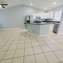 777-779 Bedford Dr in Lehigh Acres, FL - Building Photo - Building Photo