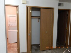 Tudor Park Apartments in Anchorage, AK - Building Photo - Building Photo