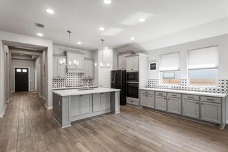 8109 Gilwice Ln in Austin, TX - Building Photo - Building Photo